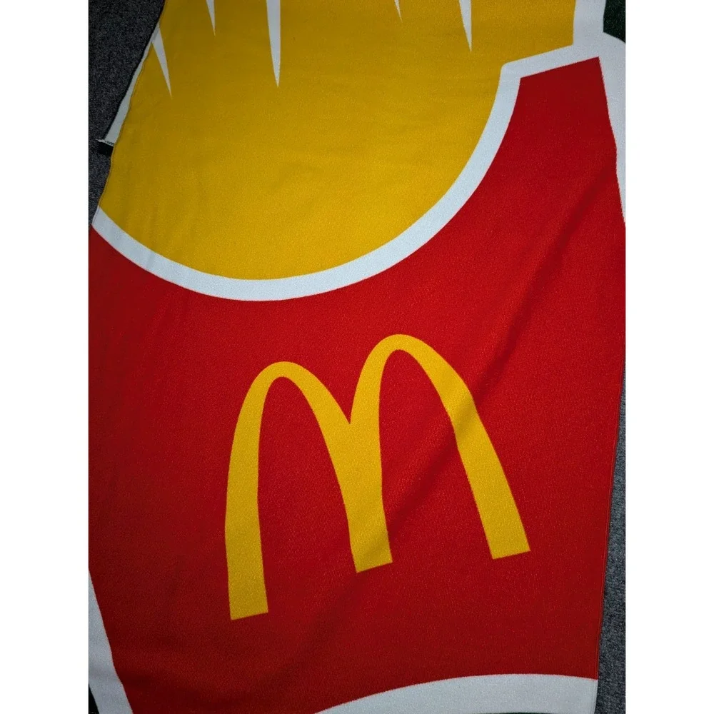 McDonald's Promotional 2023 Italian Fries Beach‎ Green Background